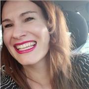 Profesora de inglés, francés y lengua española. Licenciada en Traducción e Interpretación